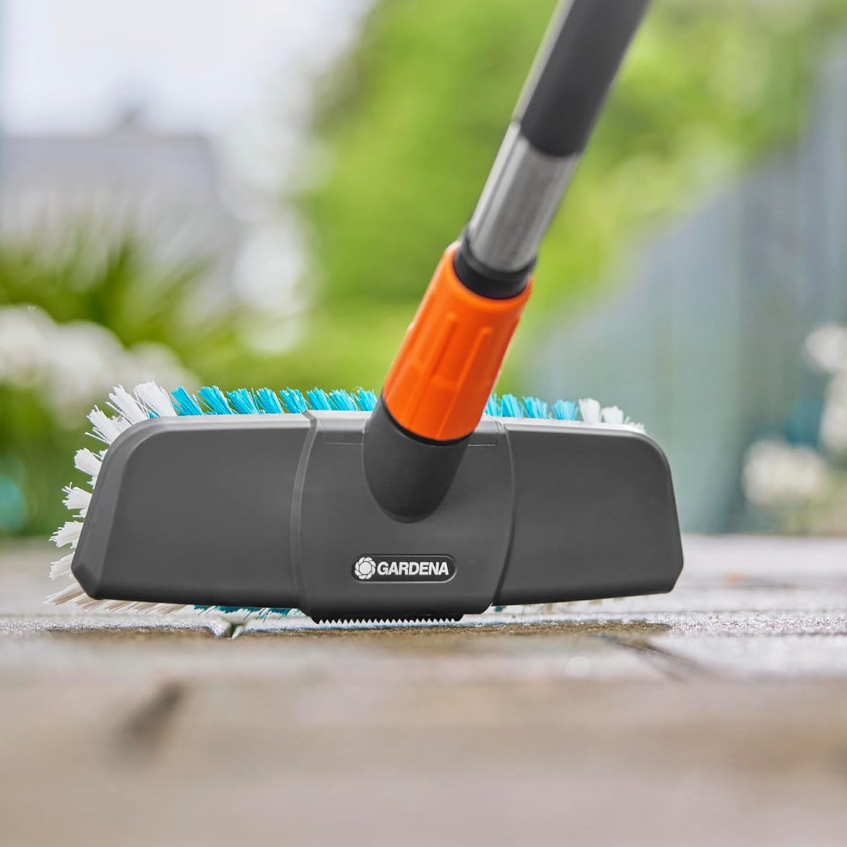 Brosse à Manche Dure CleanSystem GARDENA — Réf. 18816-20