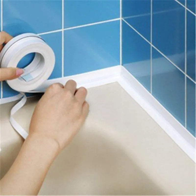 Ruban calfeutrage blanc Boss Tape technologie 3M – étanchéité cuisine, salle de bain, baignoire et évier

